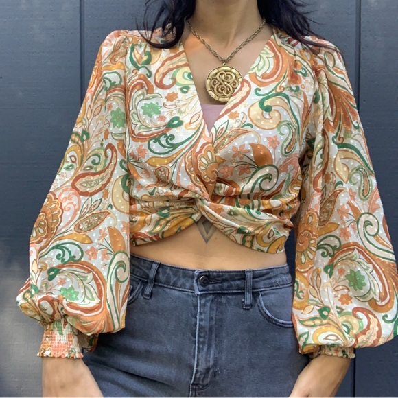 SOLD!!Flying Tomato semi-sheer paisley cropped blouse Sz S - Picture 2 of 4